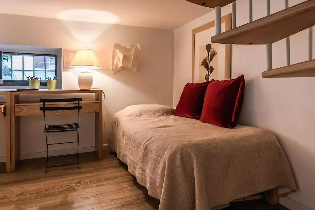 Maison Antoinette - Maison Nomade Chic Apartment Paris