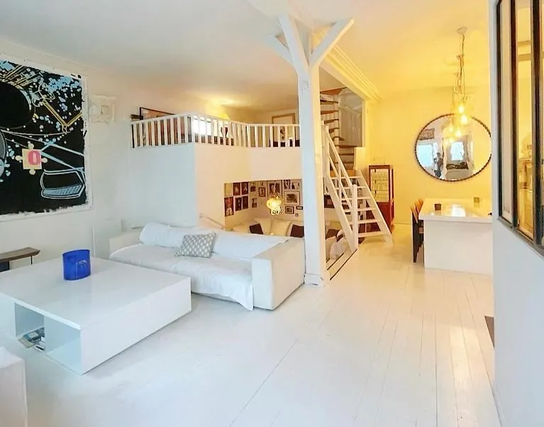 Maison Antoinette - Maison Nomade Chic Apartment